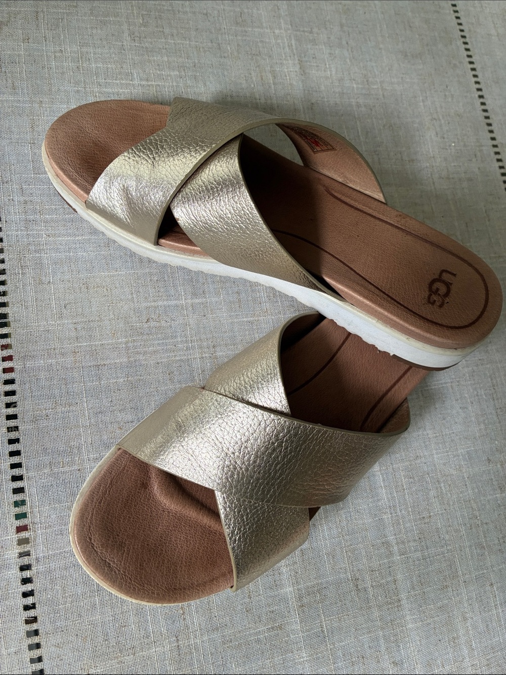 Ugg AUTHENTIC slides